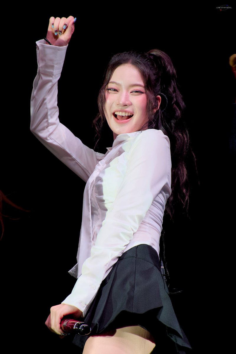 251012 STAYC Stay Tuned World Tour in Atlanta - Isa

1 2 3 4 5 6 Do it!

#ISA #아이사 #이채영 #STAYC #스테이씨 #STAY_TUNED #2025_STAYC_TOUR #STAYCinATLANTA