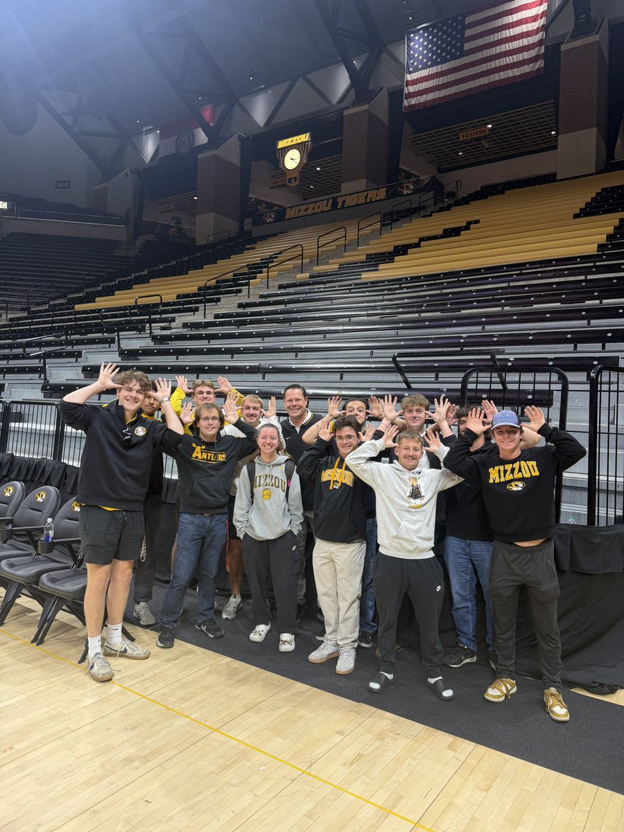 The_Antlers's tweet image. You can see the changes tonight when the women’s team takes on Central Arkansas tonight on TV, or from the arena if you go!

But as you can see, much, much closer. Very close to what it used to be. Barrier still up, small walkway, then the luxury seats.