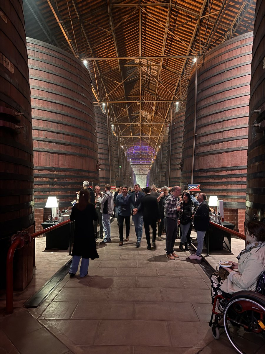 Nuit des Grenaches du Monde aux <a href="/CavesByrrh/">caves.byrrh</a>
Merci au CIVR pour son invitation et sa volonté de développer les partenariats avec le <a href="/LyceeBourquin/">Lycée C. Bourquin</a> 
👏aux chefs des Toques Blanches Roussillon Occitanie pour les productions qui ont sublimé les vins offerts à la dégustation.