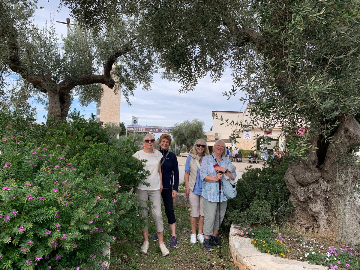 StAustellU3A's tweet image. The last full day for our members who have travelled to Puglia, and today a trip to the Castellana Caves, Locorotondo &amp;amp; Martina Franca &amp;amp; wine tasting. #u3a_uk #learnlaughlive #U3A #puglia #italy #holiday #RetirementLiving #retirement #Travel