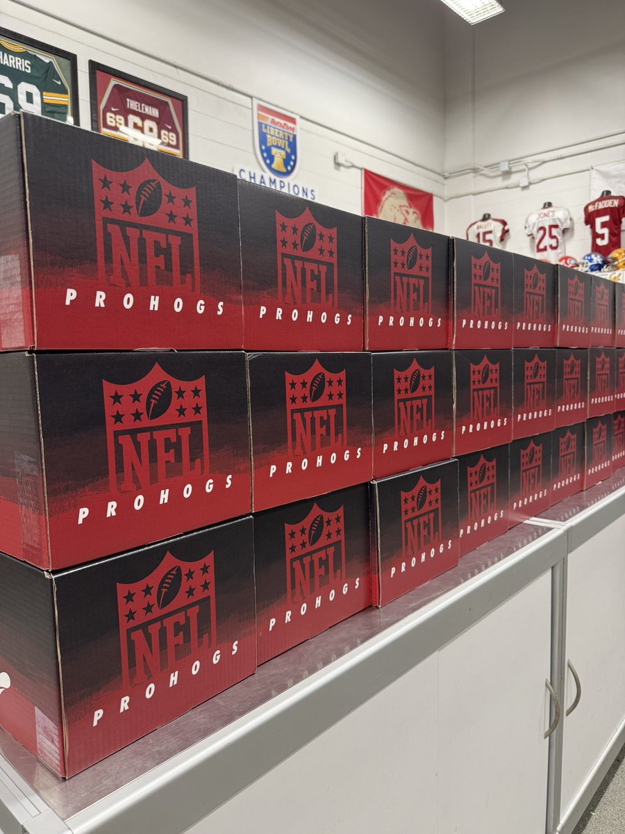 RazorbackEquip's tweet image. Fayetteville, Arkansas ➡️ NFL