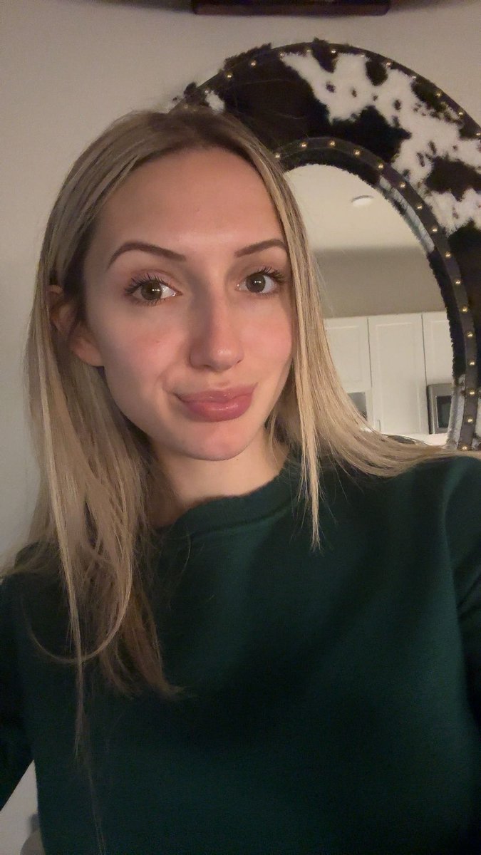 Happy Monday chat 🤓🥸