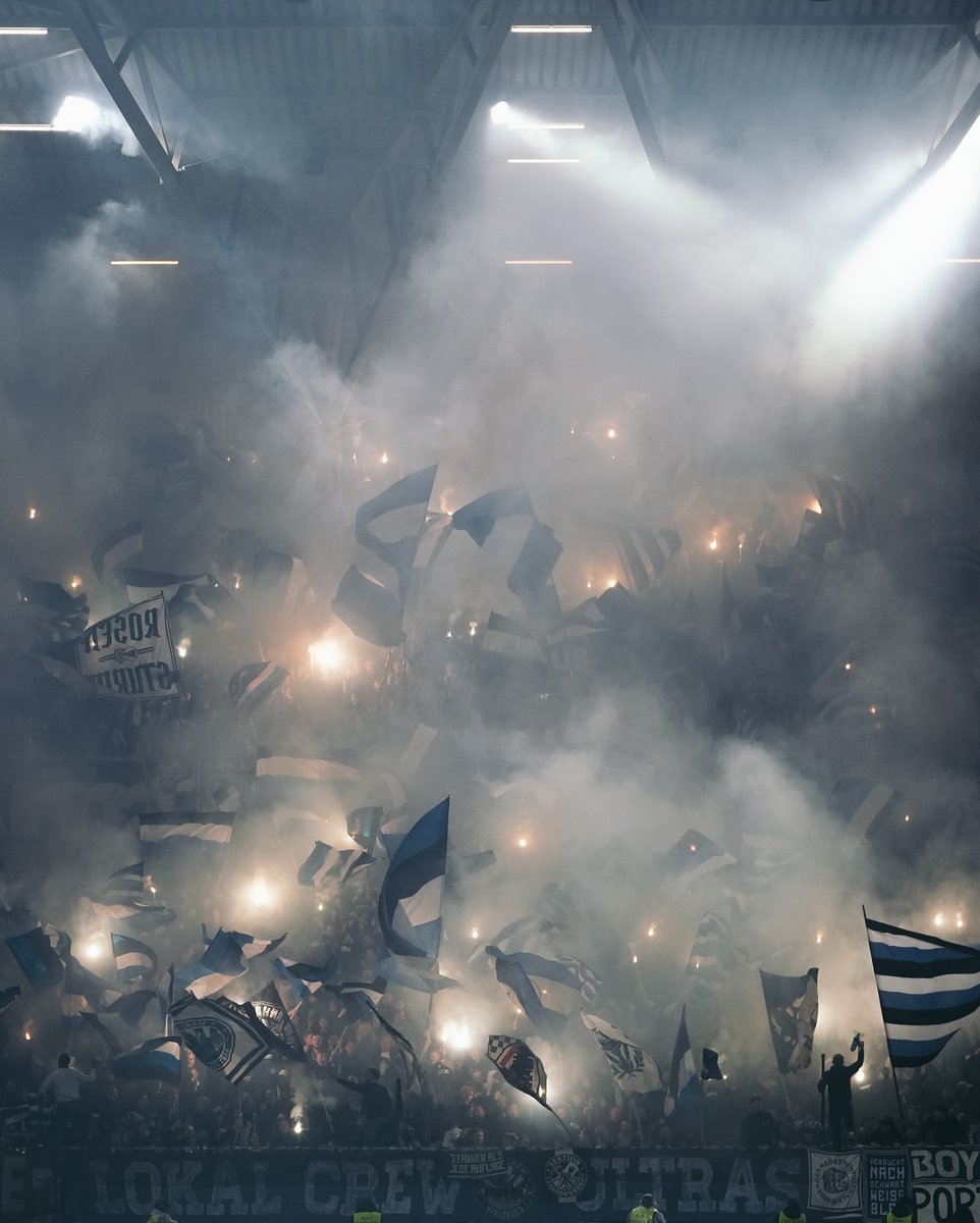 Arminia Bielefeld pyroshow in Darmstadt
🇩🇪 01.11