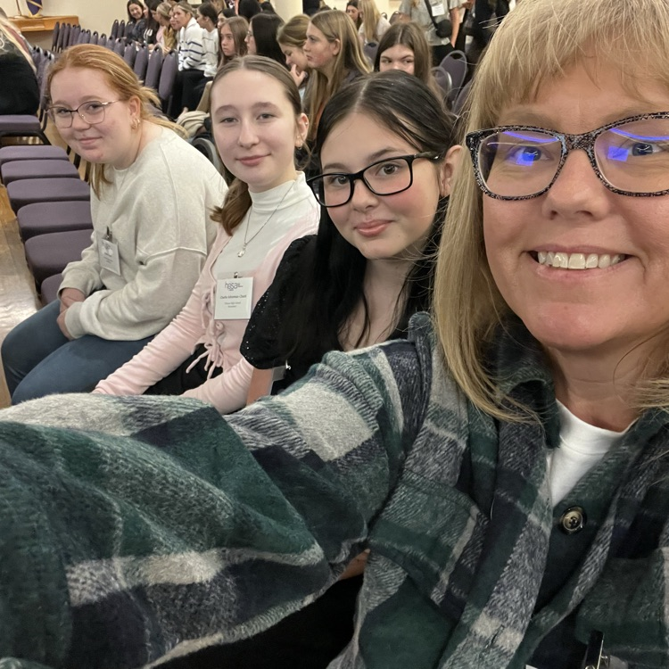 The HOSA Leadership and Mrs. Stinebaugh went to the Kansas HOSA Fall Leadership Conference to learn applicable CTSO skills last week. #CyclonesLearn #CyclonesLead