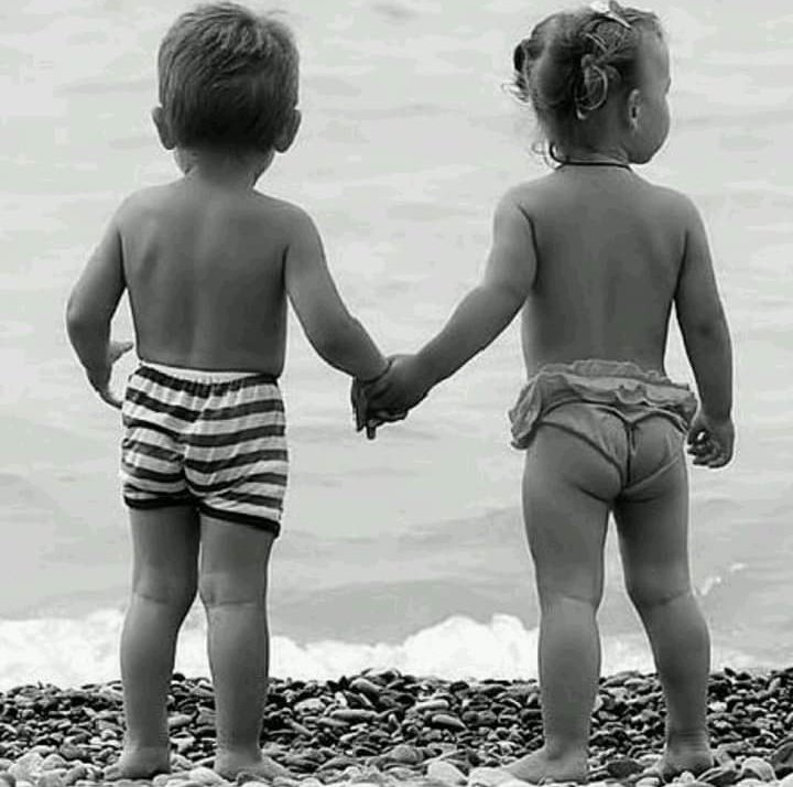 "Somos lo que dejamos en el ♥ de las personas".

Buenas noches. 🌙🌠🌟💫