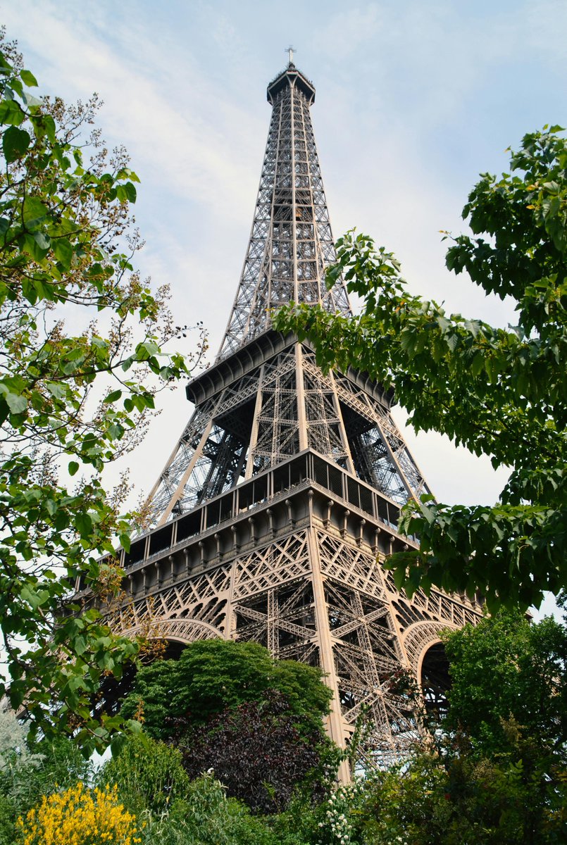 purenature_1's tweet image. Green Paris 🗼🌿🍀 #eiffeltower