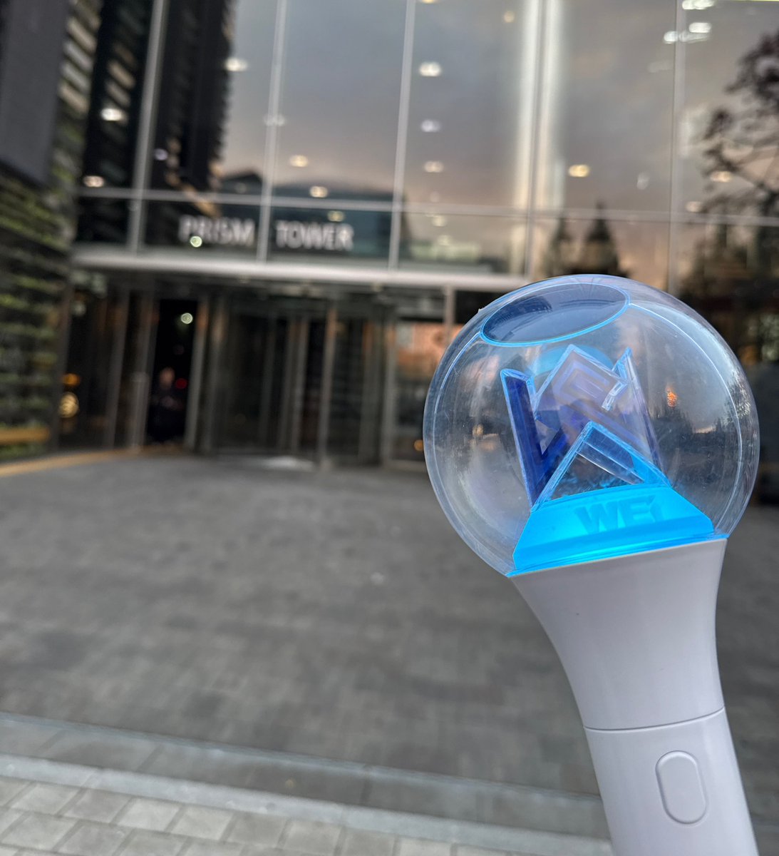 [2025.11.04] 더쇼 사전녹화 인원체크 안내드립니다. 금일 참여를 희망하시는 분들은 사진 속 장소 앞으로 오전 7시 40분까지 모여주시기 바랍니다. 감사합니다.

✔️번호 라벨을 받으신 분들은 즉시 해산 후 오전 8시 50분까지 사진 앞 장소로 다시 모여주시기 바랍니다.

#위아이 #WEi
