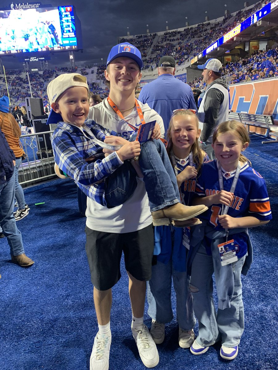 No where better than the Blue! 🐴🔵🟠#bluechaos #bleedblue