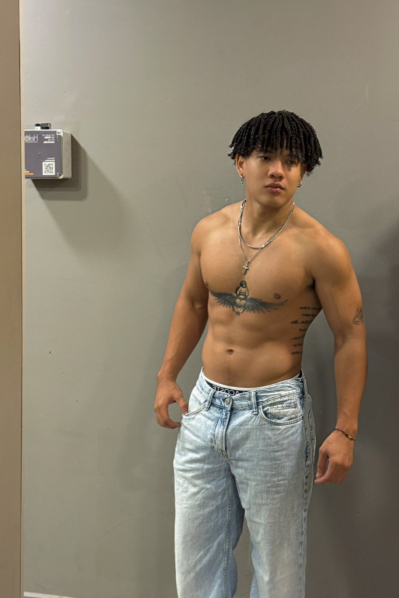 Alejandro. 30k 💎 tweet media