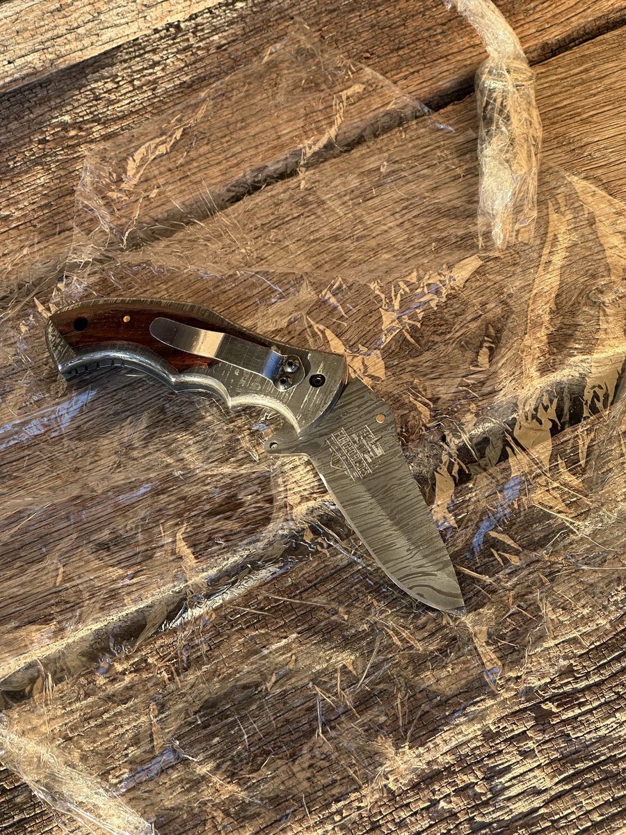 Arrived today from <a href="/forgedusa1/">FORGED 🇺🇸USA BLADES OOI</a> , beautiful, nice grip, well balanced. Thank you! The sheaf and pocket knife are also very nice 😊