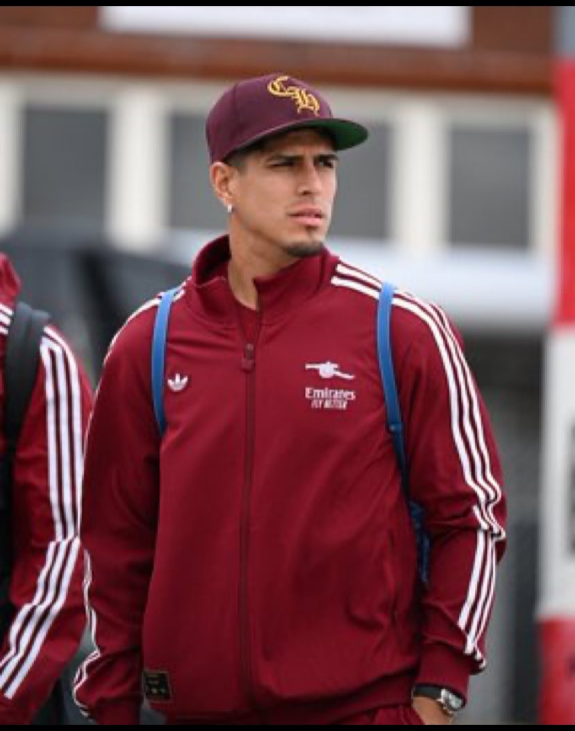 olusegunthomas2's tweet image. 🚨🗣️ when you are big, you are big. Regardless 

 #Class 👏 

✈️ ✈️✈️