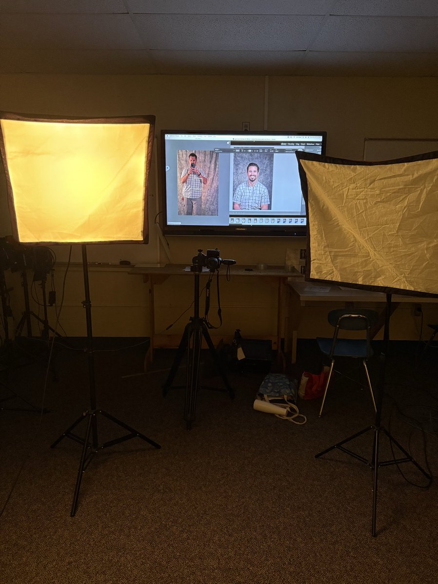 StrivingArts23's tweet photo. Great work Carlyn Verespej on a successful day 1 of staff formal portraits. #CreateInspireRepeat @Atown_art21 @ACSD_MH @DrPMilcetich @AHS_DrPach @torresv4msu @AHS_SeanBaker https://t.co/r3FEhK1nx3