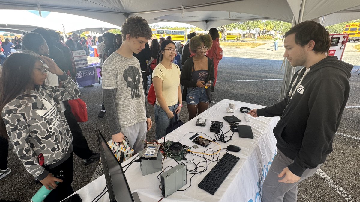 i2xsolutions's tweet image. Proud to partner again as a Technology World Partner for North FL Worlds of Work—helping students see how tech powers the world around them. 🔋

Shoutout Bryan, this year’s Technology World Leader, for inspiring the next generation!

#NorthFloridaWOW #TechCareers #FutureOfWork