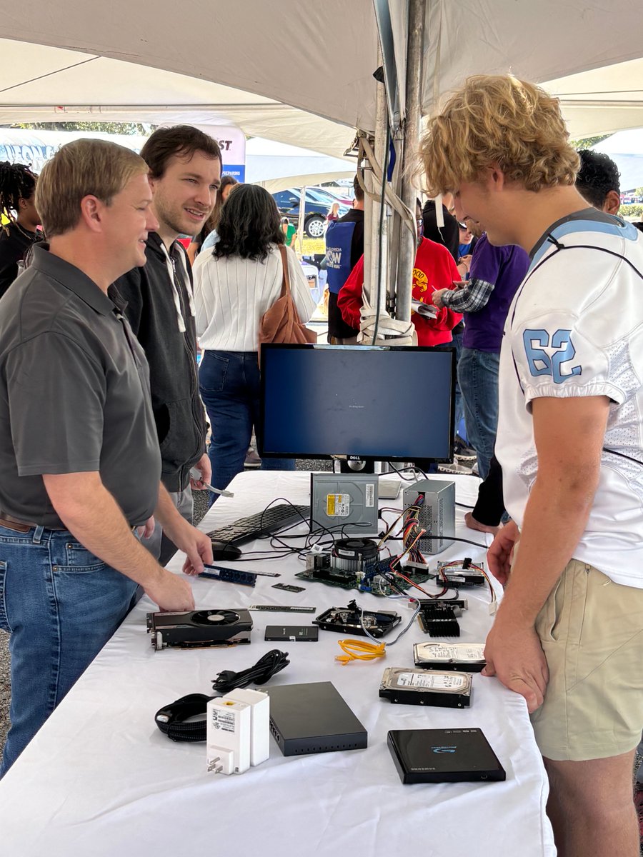 i2xsolutions's tweet image. Proud to partner again as a Technology World Partner for North FL Worlds of Work—helping students see how tech powers the world around them. 🔋

Shoutout Bryan, this year’s Technology World Leader, for inspiring the next generation!

#NorthFloridaWOW #TechCareers #FutureOfWork