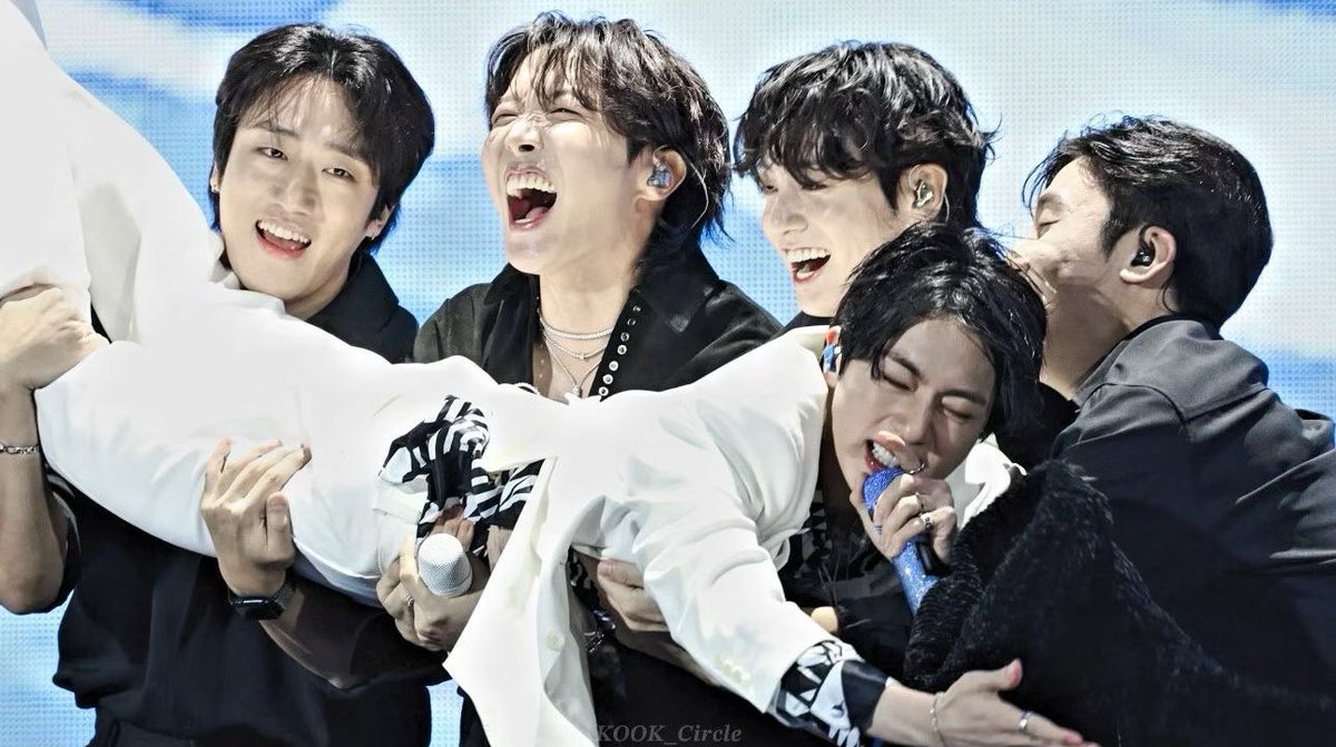 iru_bts_luv4's tweet image. いい写真発見😆