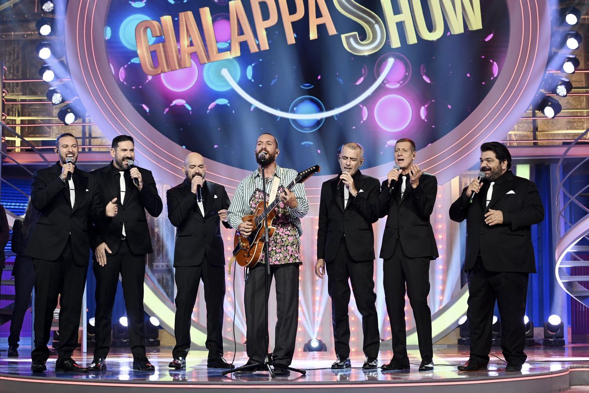 Grazie a tutti ❤️

#GialappaShow ci rivediamo Lunedì prossimo alle 21:30 su <a href="/TV8it/">TV8</a>