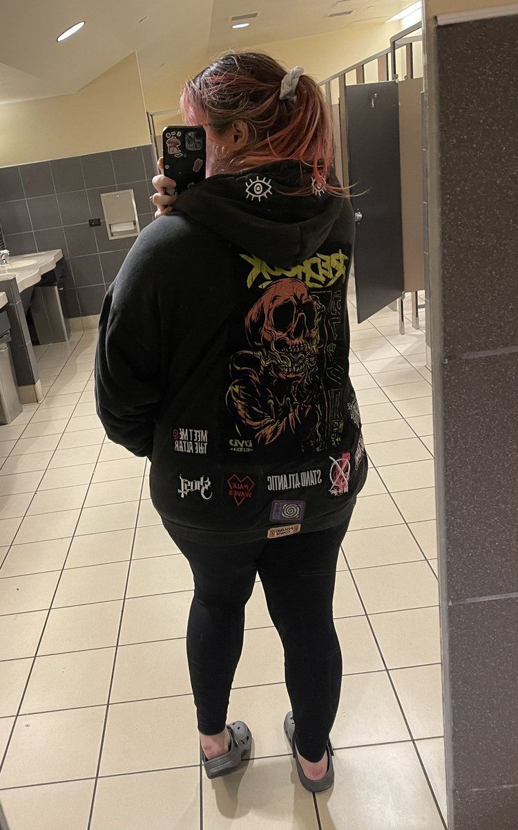 I was looking positively sinful when we went to see the Sinners rerelease last night 😈