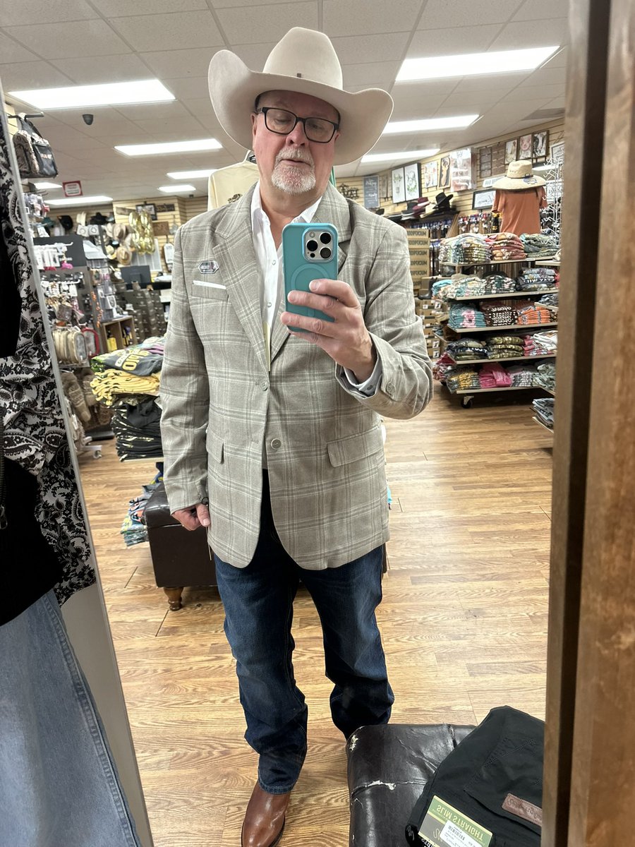 mikewheless's tweet image. What are y&apos;all thinking about this outfit for our Nashville trip?