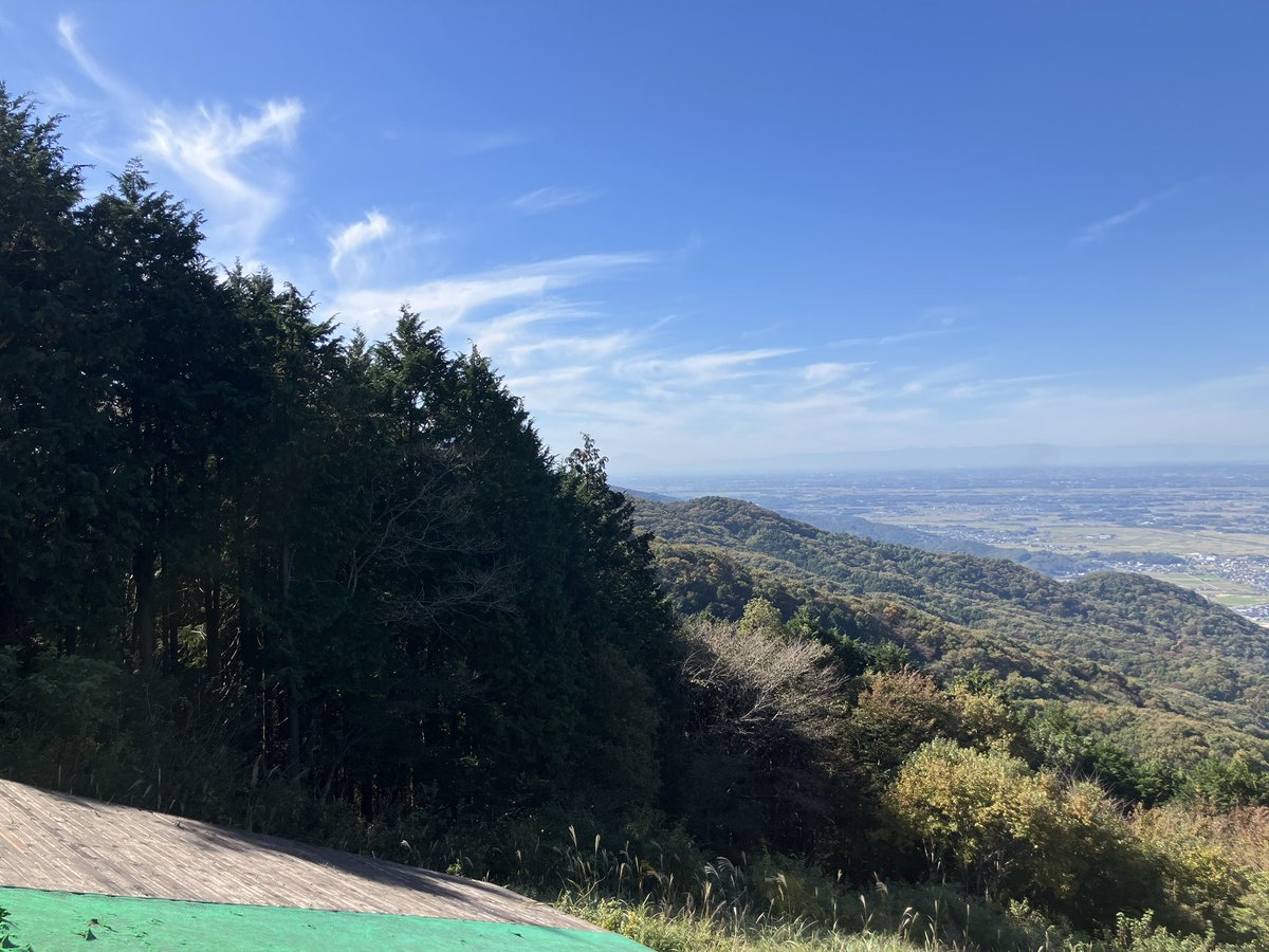 sky_climber73's tweet photo. 今日は夕方に来客があるのでお家まで飛んで帰ります🏠 https://t.co/5FJJ5gBD7d