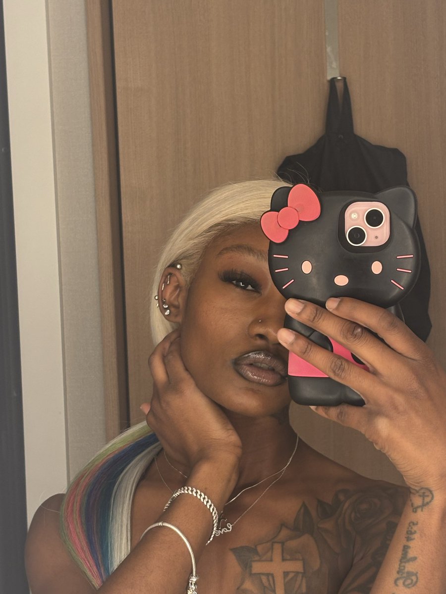 ms_dbabyy's tweet image. I’m in Japan bae 🏯🌈🇯🇵🎏🎎🎋🥢 #japan2025 #foreigner #badasf