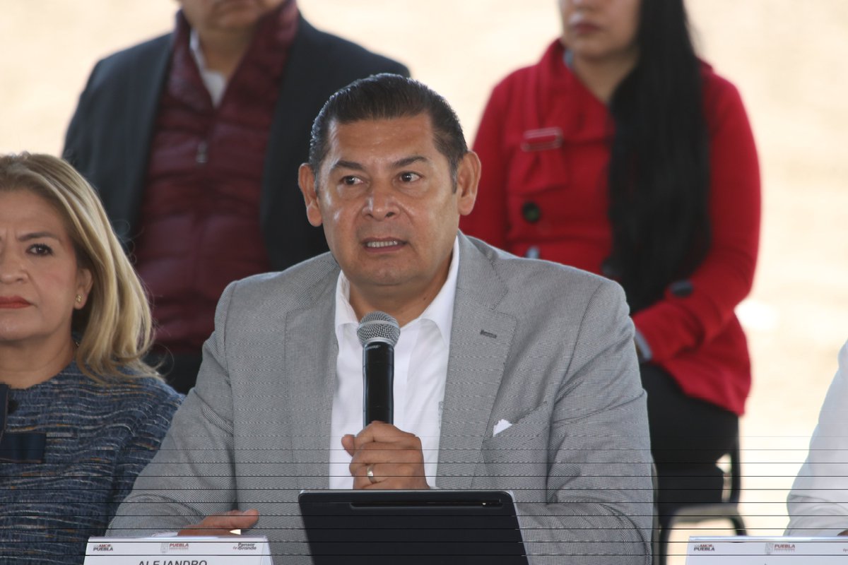 larevista_unica's tweet photo. @armentapuebla_ @Gob_Puebla @JManuelC_Puebla @InfraGobPue @JLG_PARRA @aguilar_pala_S @Segob_Puebla @artemisa_laura @Bienestar_Pue @SSPGobPue @SPFAGobPue @JosefinaM_SPFA

#fotogalería #galeríaúnica #Puebla #contingencias

#fotos: Miguel Ángel Huerta @Titomino #único 📸 https://t.co/aameGGXiSQ