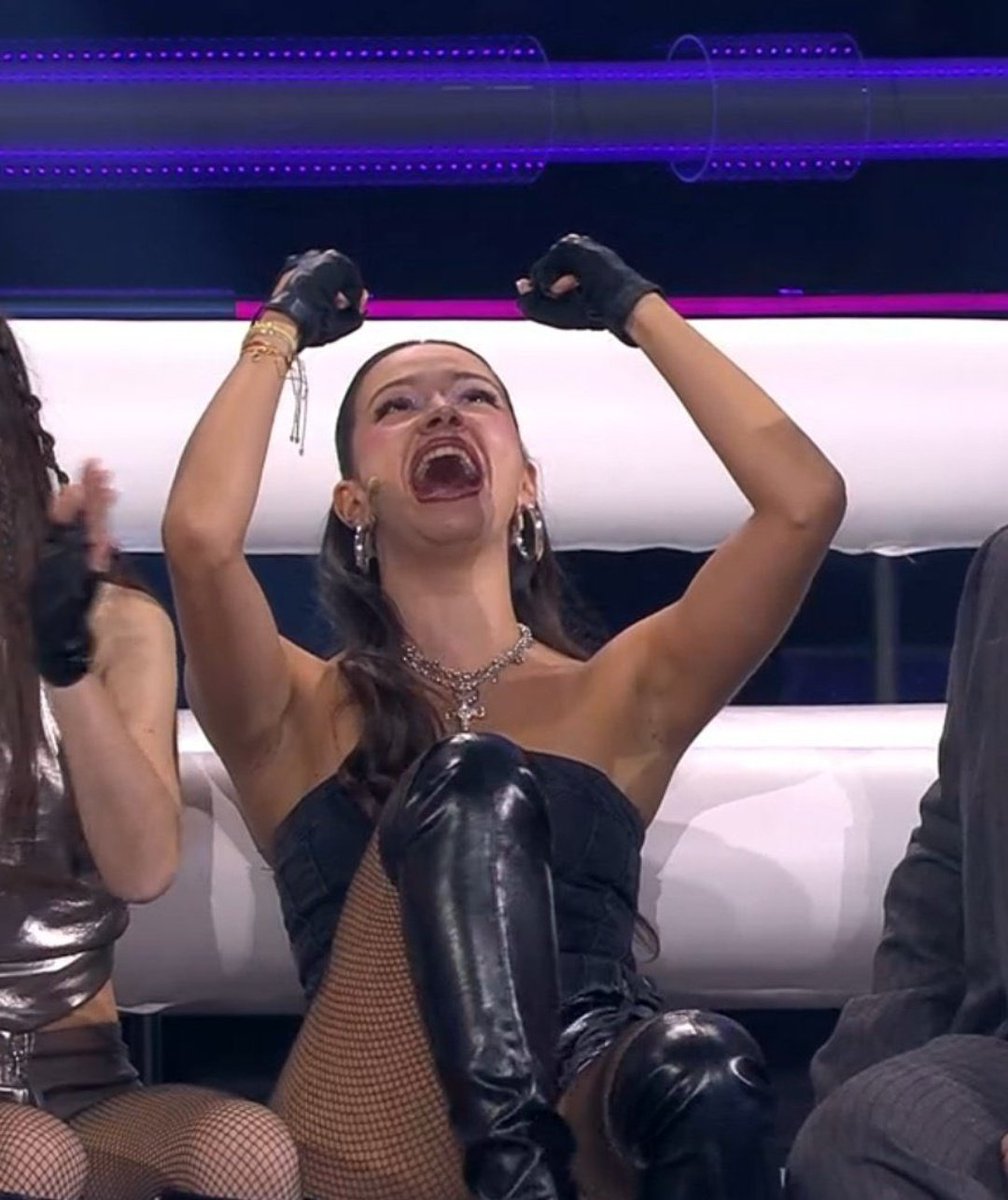 Amywhat6's tweet photo. Olivia salvada, Claudia favorita y María nominada. #OTGala7 https://t.co/etESlFYj0Y