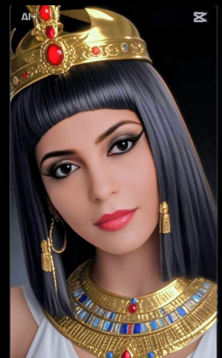 💫 Karşılıksız bir AŞK'ın sevdasına ,

GÜL bahçesine düşmüş 

Diken değilim ben ..

Yusuf 'un ,Kerem'in , Mecnun'un 

            Sevdasına ,

Kendini yakan o deliden 

Değilim ben ...

Çıplak , şair , şiir ,aşk .....?!

#GeceyeBirSöz
#sadakat
#şiir
#çıplak