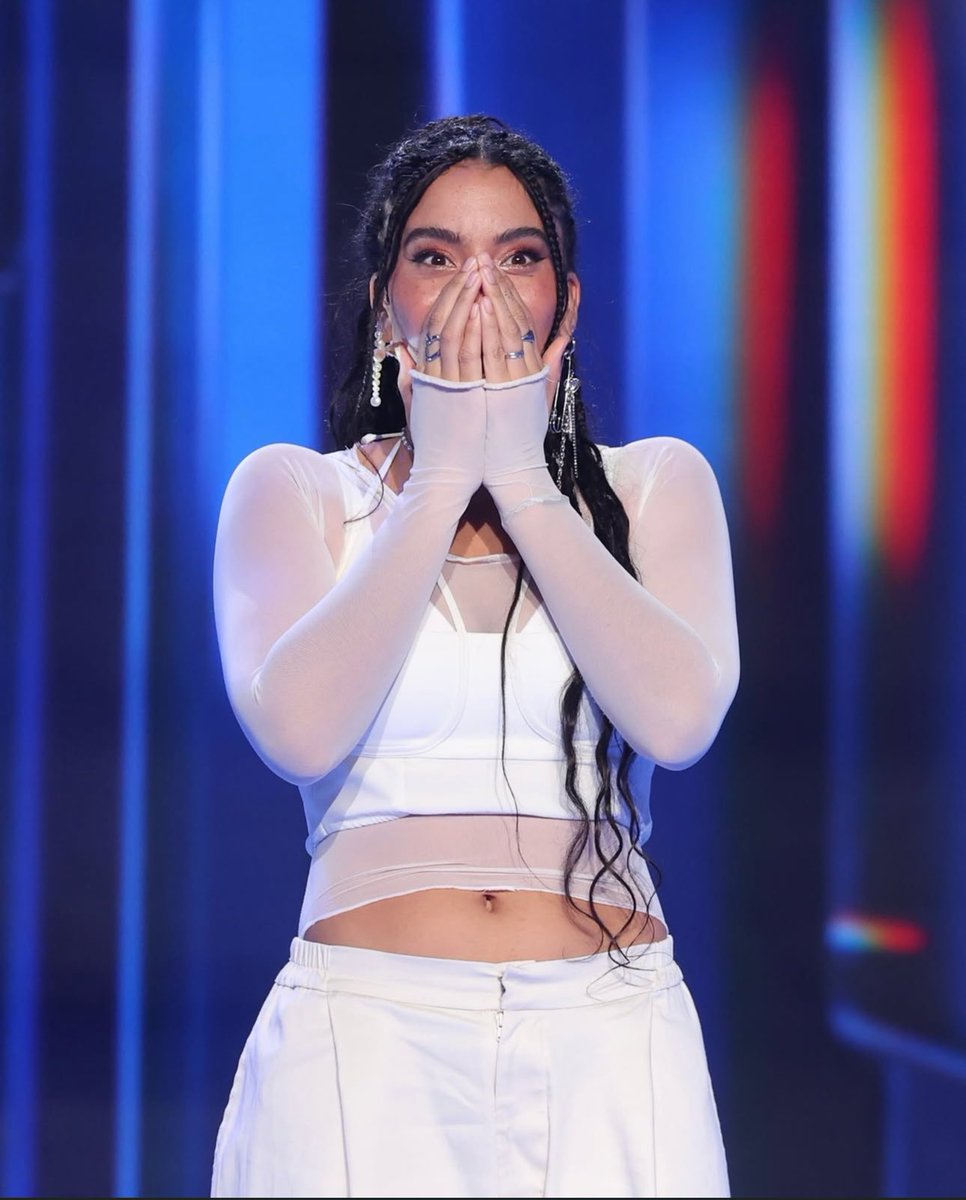 Me voy a dejar los dedos en votar a Teyou favorita esta gala, aunque no consiga nada, pero el hate de narrativas inventadas por parte de ciertos me parece injusto cuando la chavala es un amor con todos, así que
TEYOU FAVORITA
 #OTGala7