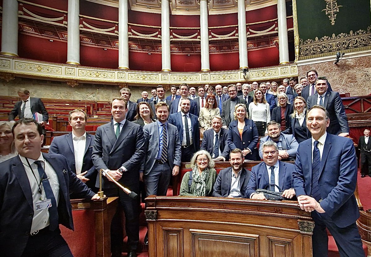 🕛 Minuit ! C’est la fin de ce premier legs budgétaire.

Mobilisés contre la casse sociale et la folie fiscale, bravo à nos députés, bravo <a href="/JphTanguy/">Jean-Philippe Tanguy Ⓜ️</a> !

Rendez-vous demain pour le budget de la Sécurité sociale, puis reprise du budget de l’État à l’issue. #Budget2026