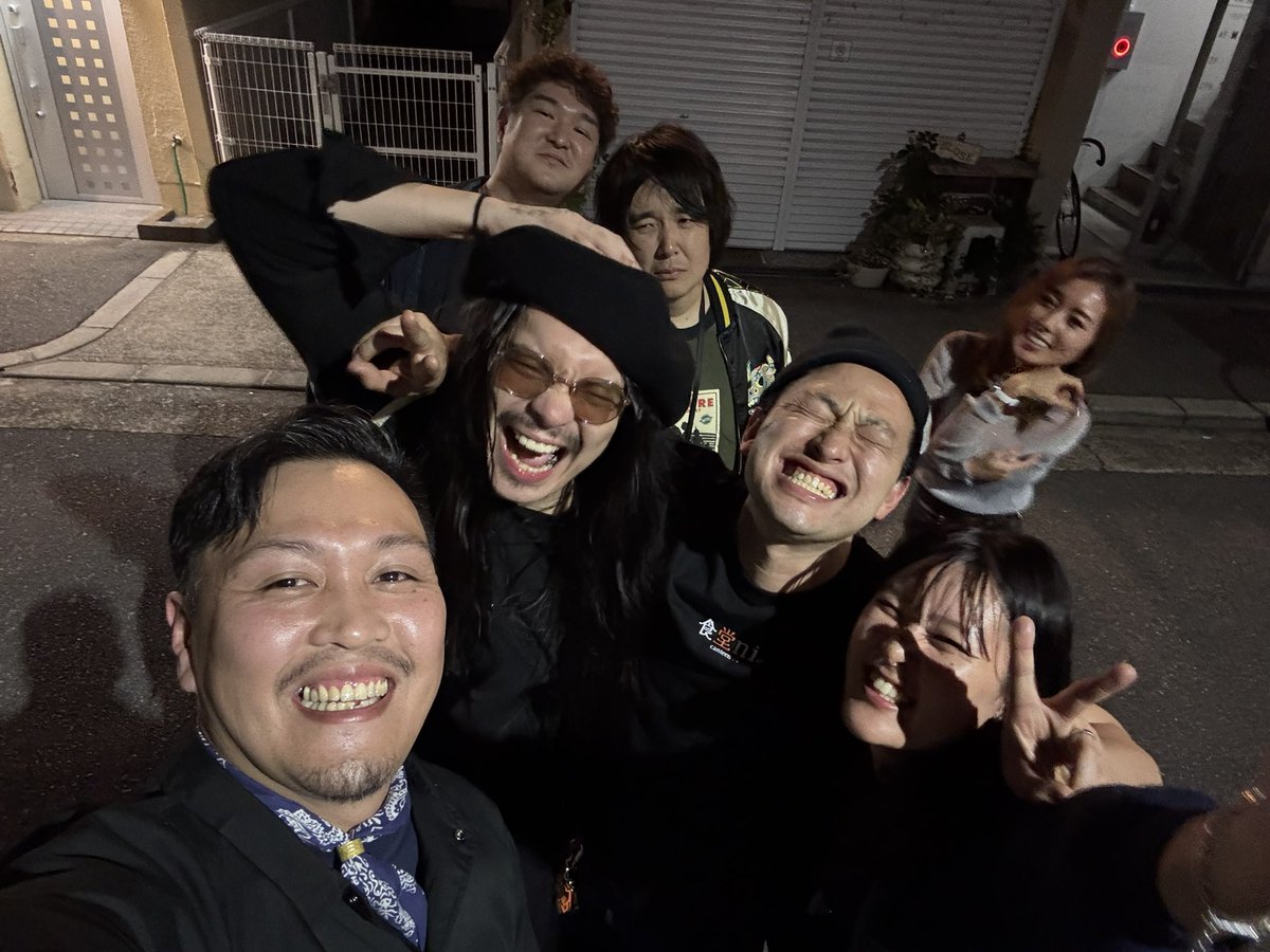 大阪いい時間でした！
食堂NI 1周年おめでとう！

いやー食事本当に美味かった。そして安すぎだよ。心配になるようなコスパ！！

東京から行くとビックリすると思うよ！

大阪行った際はぜひ食堂NIに行ってみて。

instagram.com/shokudou_ni?ig…