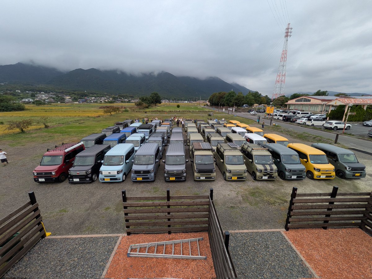 fuji_non00's tweet photo. #いい推しの日
＃HONDA の ＃N_VAN かな
N-VAN集めて「N-VANの集い」やって色んな方の推しポイント見れたりできるの楽しい。
Vも好きだし
宇宙系だと #ハモるん ＃BOTAN ちゃん も推し活になるかな。
追っかけしてるし（アマチュア無線的な） https://t.co/J6JkBfLPX2