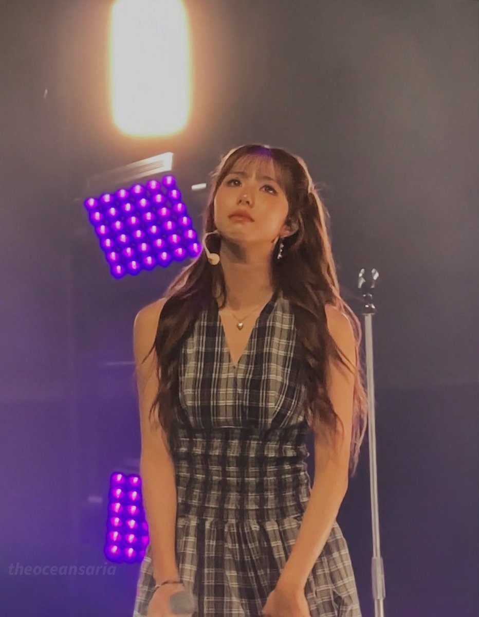 theoceansaria's tweet photo. 251028

Look at the stars, look how they shine for you ✨

#Ireh #이레 #PURPLE_KISS #퍼플키스 @RBW_PURPLEKISS #A_Violet_to_Remember https://t.co/HPKH0dDFZK