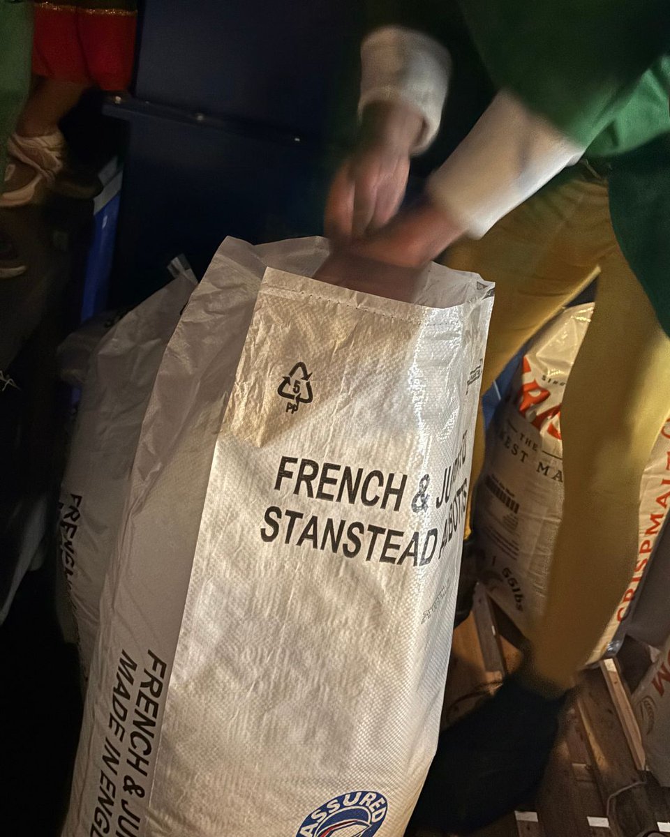 FrenchandJupps's tweet image. This #InternationalStoutDay, we've teamed up with @hackneychurchbc! 🎄Our new collab, #SonOfANutcracker, is a #ChristmasStout inspired by the movie #Elf and Buddy's favourite food groups: Candy, Candy Canes, Candy Corn, &amp;amp; Syrup.
#FrenchAndJupps #ChristmasStout #Elf