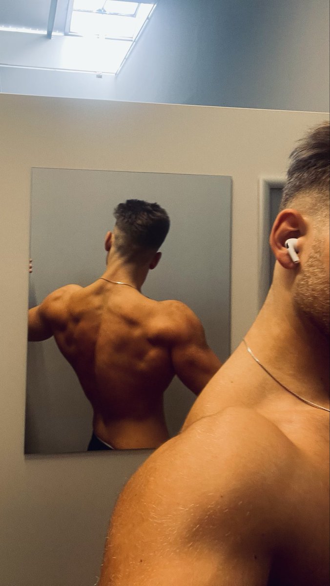 Σlias🦍 tweet media