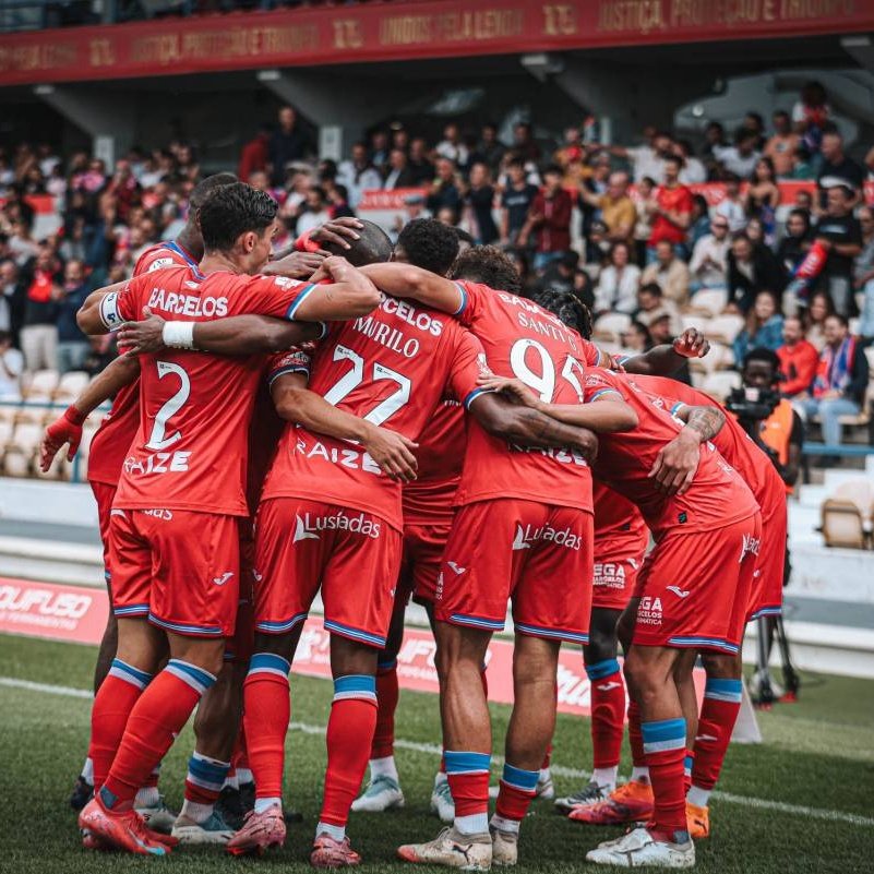• 22 pontos em 30 possíveis!
• 7 vitórias em 10 jogos!
• 8 clean sheets em dez jogos!

O objetivo principal está praticamente encaminhado com DEZ jogos feitos!

Antes de pensar naquilo que o futuro nos pode trazer, é preciso desfrutar, porque estamos a viver história!
