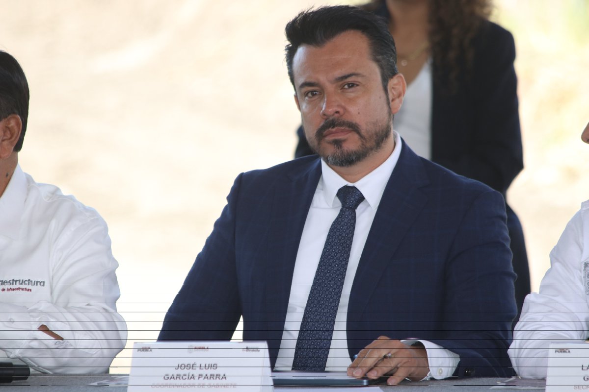 <a href="/armentapuebla_/">Alejandro Armenta</a> <a href="/Gob_Puebla/">Gobierno de Puebla</a> <a href="/JManuelC_Puebla/">José Manuel Contreras</a> <a href="/InfraGobPue/">Secretaría de Infraestructura</a> <a href="/JLG_PARRA/">José Luis García Parra</a> <a href="/aguilar_pala_S/">Samuel Aguilar Pala</a> <a href="/Segob_Puebla/">SEGOB Puebla</a> <a href="/artemisa_laura/">Laura Artemisa Oficial</a> <a href="/Bienestar_Pue/">Secretaría de Bienestar</a> <a href="/SSPGobPue/">Secretaría de Seguridad Pública</a> <a href="/SPFAGobPue/">Secretaría de Planeación Finanzas</a> <a href="/JosefinaM_SPFA/">Josefina Morales Guerrero</a> <a href="/Titomino/">Miguel Ángel</a> <a href="/armentapuebla_/">Alejandro Armenta</a> <a href="/Gob_Puebla/">Gobierno de Puebla</a> <a href="/JManuelC_Puebla/">José Manuel Contreras</a> <a href="/InfraGobPue/">Secretaría de Infraestructura</a> <a href="/JLG_PARRA/">José Luis García Parra</a> <a href="/aguilar_pala_S/">Samuel Aguilar Pala</a> <a href="/Segob_Puebla/">SEGOB Puebla</a> <a href="/artemisa_laura/">Laura Artemisa Oficial</a> <a href="/Bienestar_Pue/">Secretaría de Bienestar</a> <a href="/SSPGobPue/">Secretaría de Seguridad Pública</a> <a href="/SPFAGobPue/">Secretaría de Planeación Finanzas</a> <a href="/JosefinaM_SPFA/">Josefina Morales Guerrero</a>

#fotogalería #galeríaúnica #Puebla #contingencias

#fotos: Miguel Ángel Huerta <a href="/Titomino/">Miguel Ángel</a> #único 📸