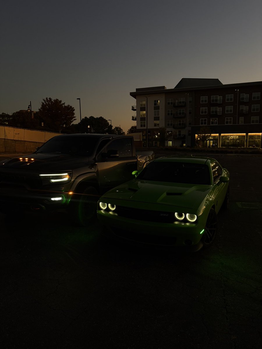 DJPearson9's tweet photo. Mopar Monday 🦖X🐝 #srt #mopar #fypシ #aura #like #fypシ #relate https://t.co/8My6lg8jmp
