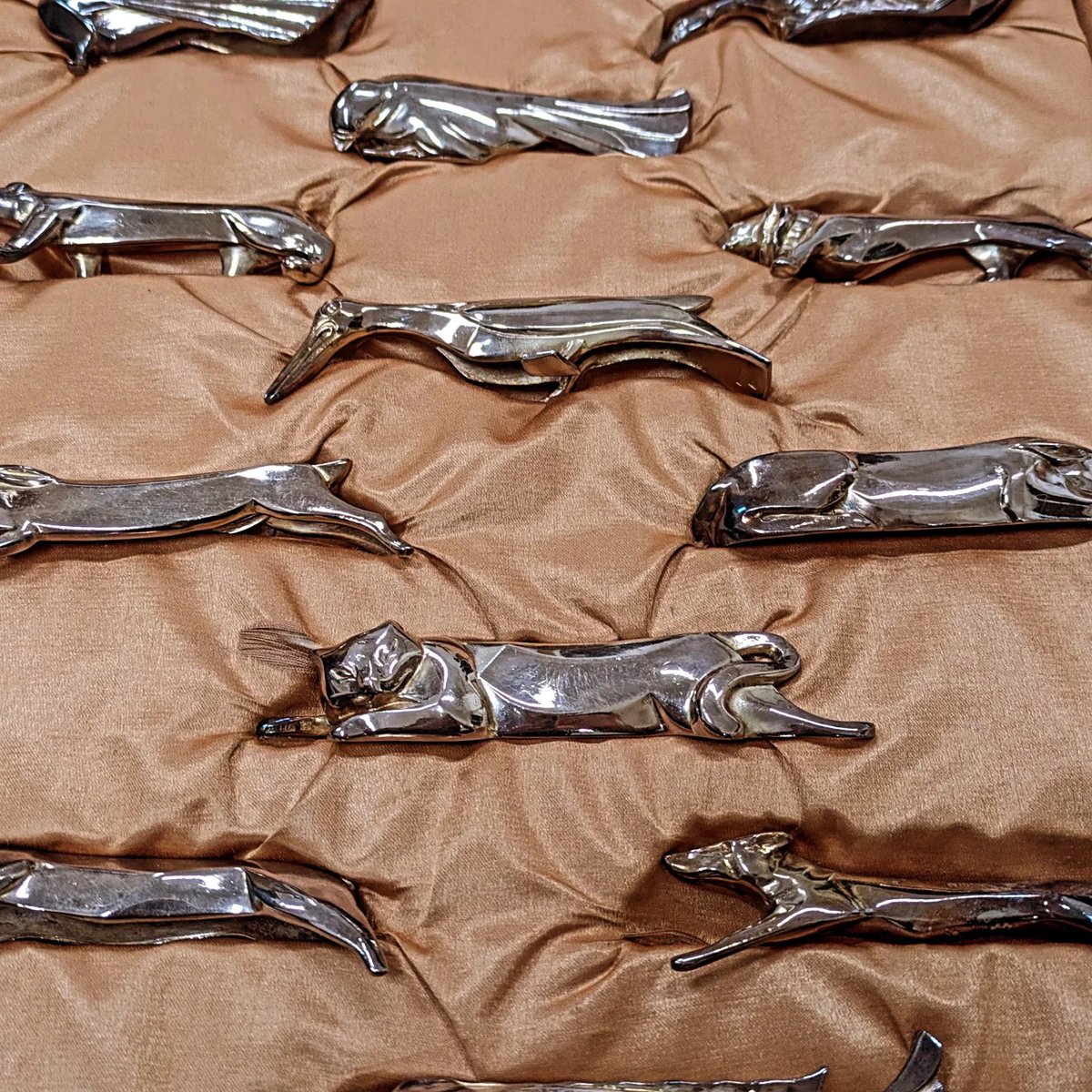 骨董２ 粉引？ ふせん部欠けあります 買取きらく on X