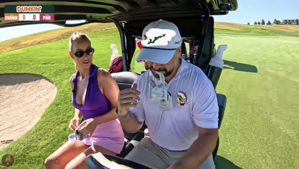 underwritedeez's tweet image. Get yourself a girl who admires your #logos like this