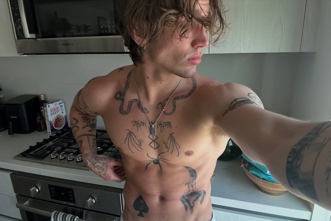 jockforced's tweet image. Who wants a snack?