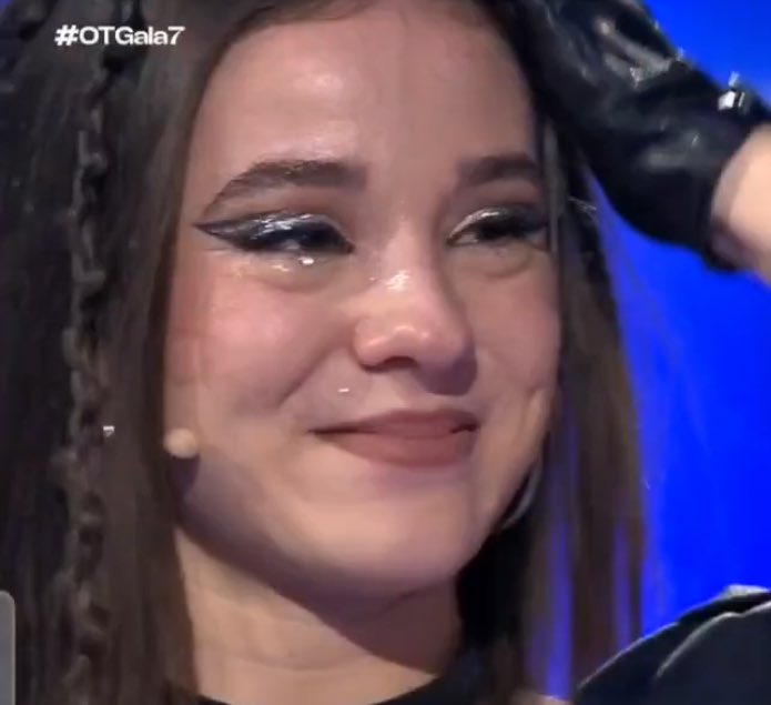 Jon_Gomez_Milan's tweet image. Pues enhorabuena @OT_Oficial @NoemiGaleraN habéis dejado HUNDIDA a la mejor artista que tenéis haciéndole otra valoración de MIERDA y sin valorarla en nada #OTGala7 #OT2025 #OTDirecto4N. Salvar Cristina (es acojonante tener que ponerlo) y GANADORA 😍💛
