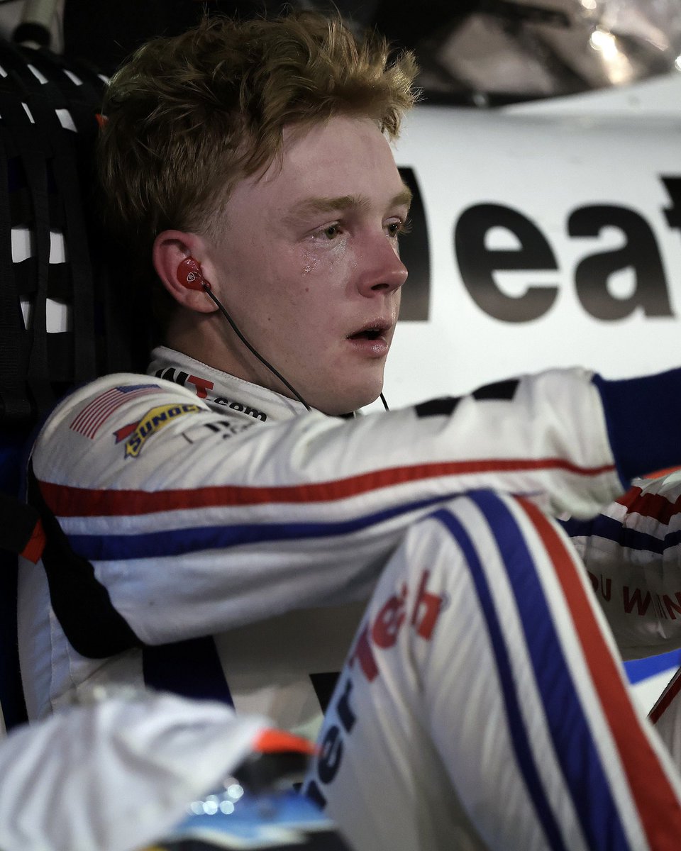 owen 🦦 tweet media