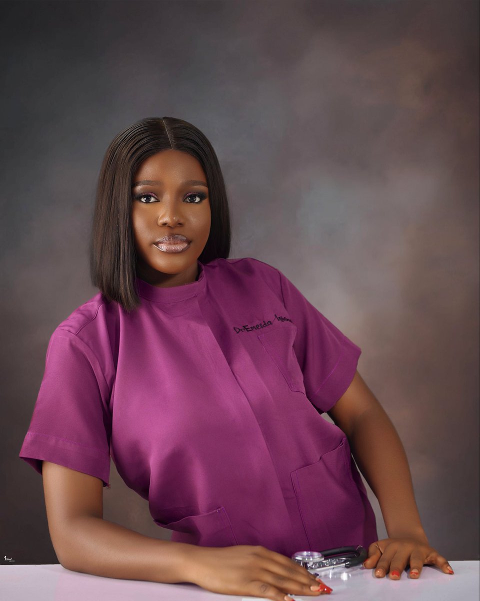 Emeldakene's tweet photo. It’s Induction Season 🥳
The 8 years journey has finally come to an end! 
This user is a degree hotter 🥵 guys! And safe to say “MBBS in the bag 💼“ 💯🔥
It’s happening 
1 day to Induction….

#Vencedors https://t.co/LVB9NmpGaP