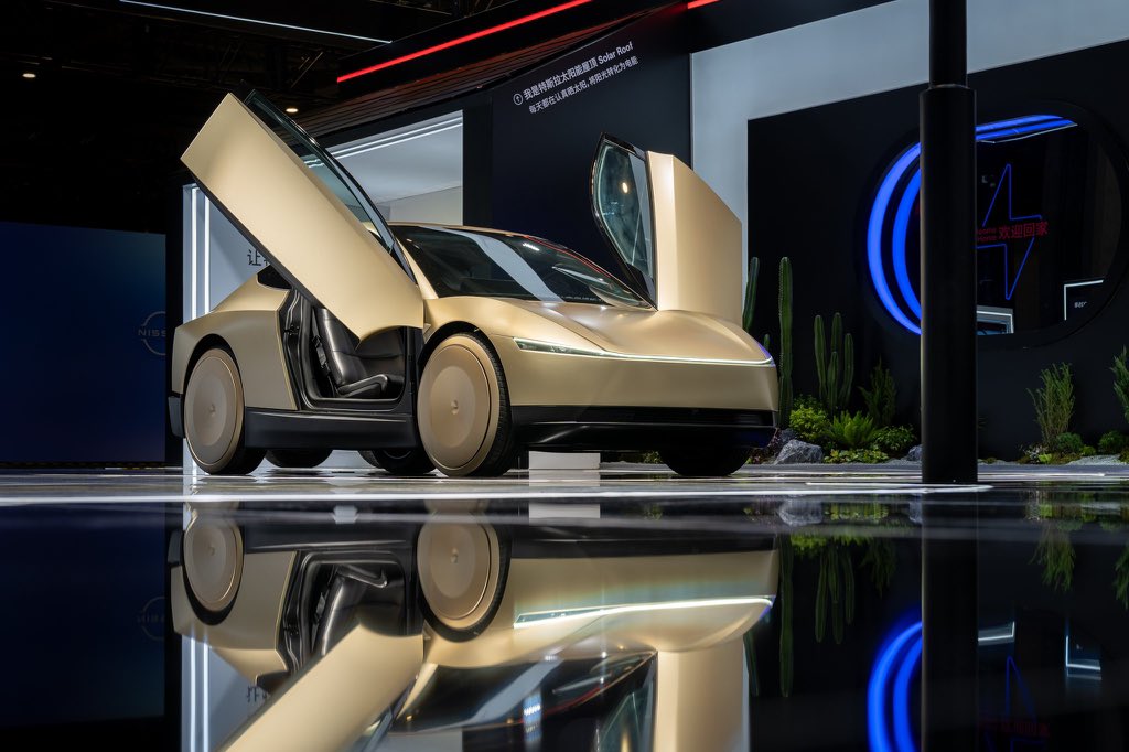 iChongqing_CIMC's tweet image. 🇨🇳Tesla Cybercab Makes Asia-Pacific Debut in Shanghai, China! No steering wheel, pedals or side mirrors—this AI-powered autonomous EV redefines smart mobility.🚗🔋 #Tesla #Cybercab #AutonomousDriving #SmartMobility