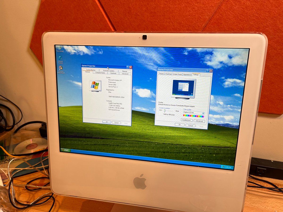 DistrosProjects's tweet image. Windows XP on a 2006 iMac… in EFI mode!