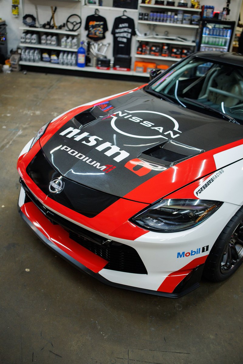 日産 フェアレディZ をレーシングカーにカスタム、「NISMO GT-Z」発表