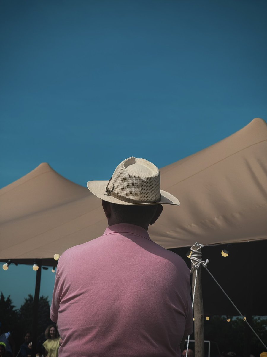 frangss_'s tweet image. Hace apenas 4 meses empecé con un emprendimiento de eventos (apuntado a eventos corporativos o casamientos), yo solo, con la guita justa. 

Y en estos 4 meses los números fueron mucho mejor de lo que me esperaba. Hasta ahora hice solo 2 eventos, pero los 2 salieron…