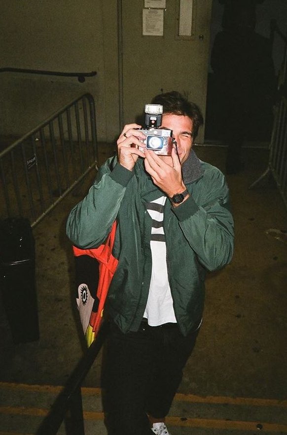 arachnidskills's tweet image. —;;

            independent portrayal
            of peter benjamin parker. 

                       ♡ &amp;amp; ↻.