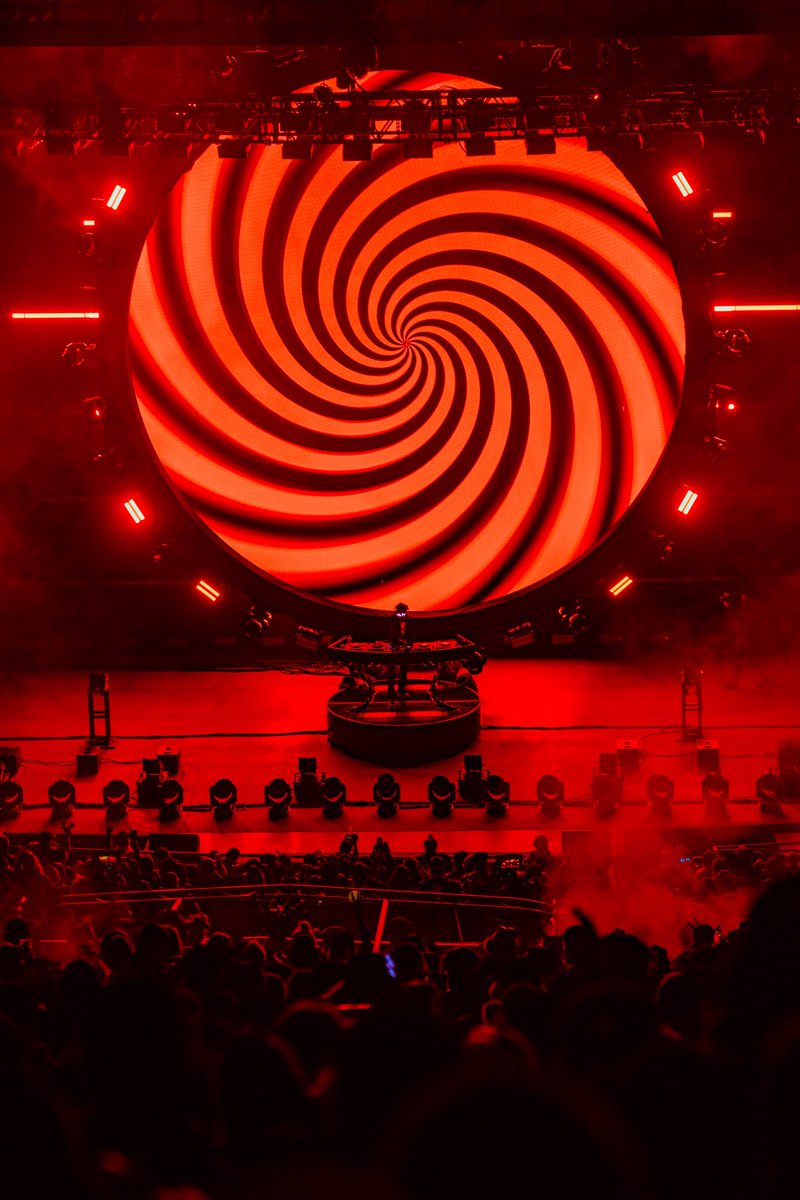 OfficialRezz's tweet photo. ꙅiꙅoᴎqʏʜ Ꮈo ɿɘwoq ɘʜƚ https://t.co/5zGu5yecTK