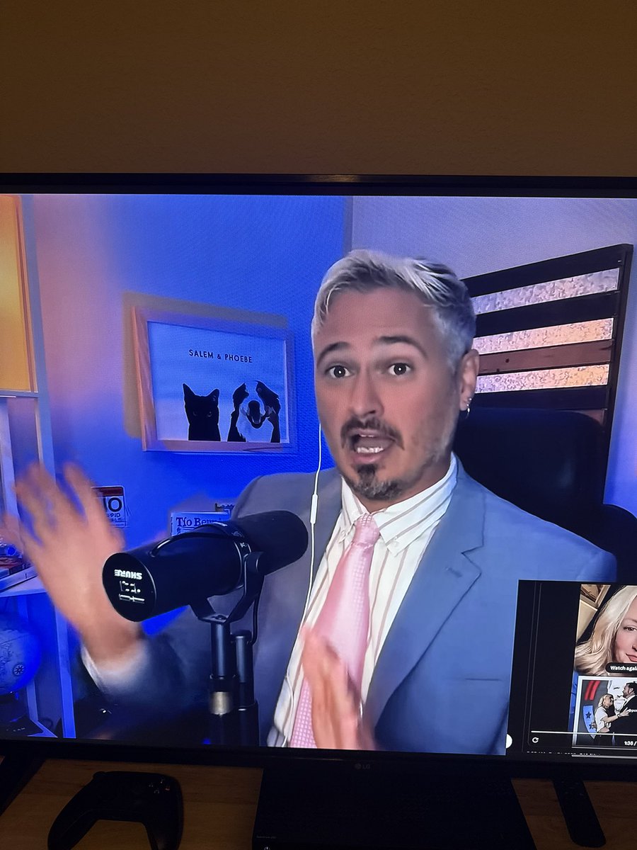 AlCoholic190957's tweet image. Winding down after a long day of work watching the 🐐 aka MAGA SLAYERRRRR @KyleKulinski  #CharlieKirk #SecularTalk #KyleKulinski #SnowflakeRight #ErikaKirk #JDVance